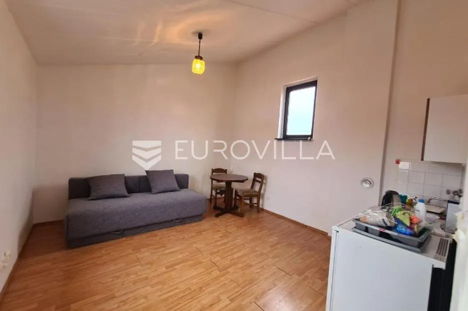 Istra, Barbariga, garsonjera 25 m²