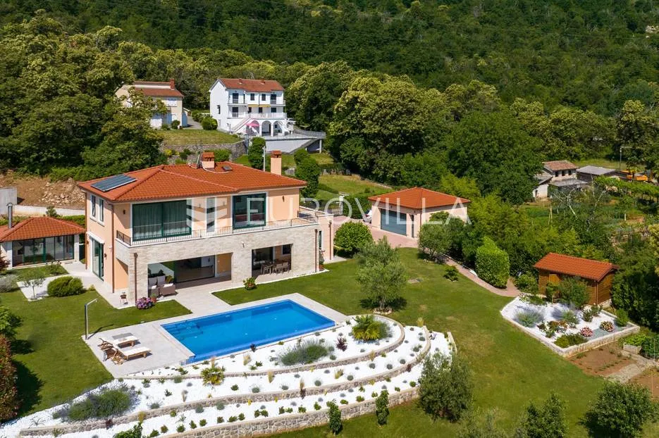 lovran, opatija, vila s bazenom, okućnicom, jedinstvena lokacija - slika 3