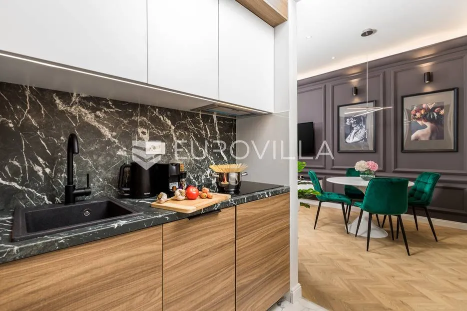 rijeka, centar, novouređen luksuzan stan 104 m² s tri apartmana - slika 6