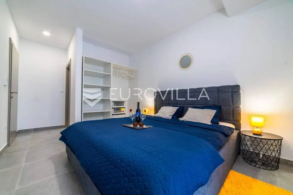 istra, poreč, vila s bazenom i vrtom - slika 25