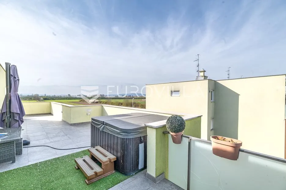 zagreb, veliko polje, prekrasan četverosoban penthouse 134 m² - slika 11