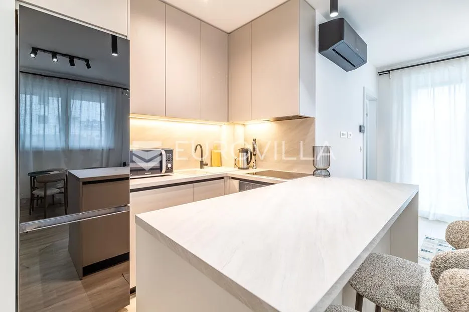 zagreb, blato, prekrasan dvosoban stan, parking, 50 m² prvi najam - slika 4