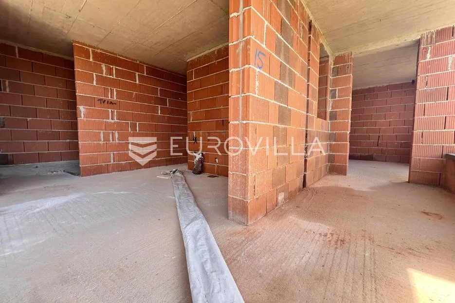 medulin, medulin, kvalitetna i moderna duplex kuća b, s grijanim bazenom 30 m² i garažom, 146 m² - slika 13