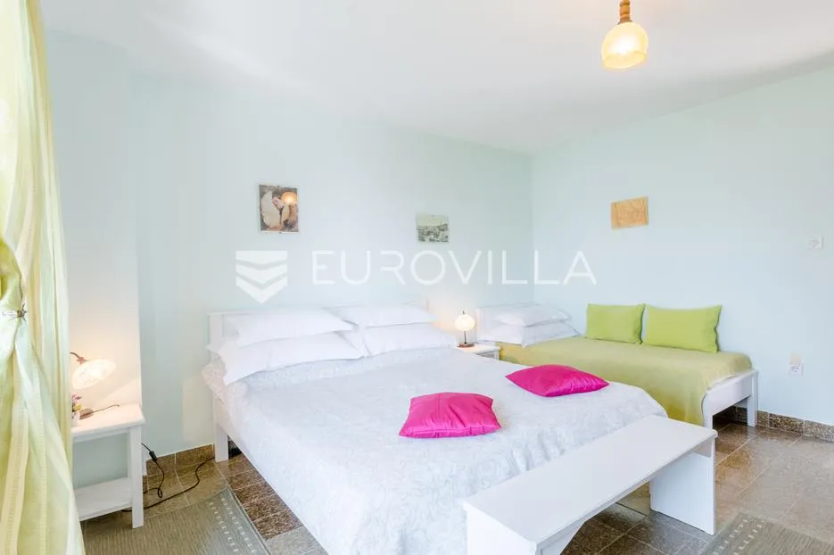 omiš, marušić, prekrasna apartmanska kuća - slika 24