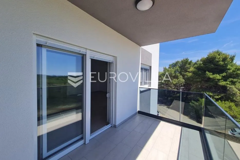 vir, komforan trosoban apartman u centru otoka s pogledom na more i krovnom terasom - slika 22