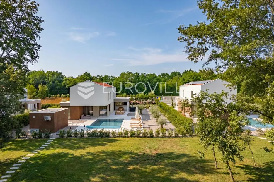 istra, labin, vrhunska moderna villa c, grijani bazen 48 m², 2386 m² uređene okućnice - slika 5