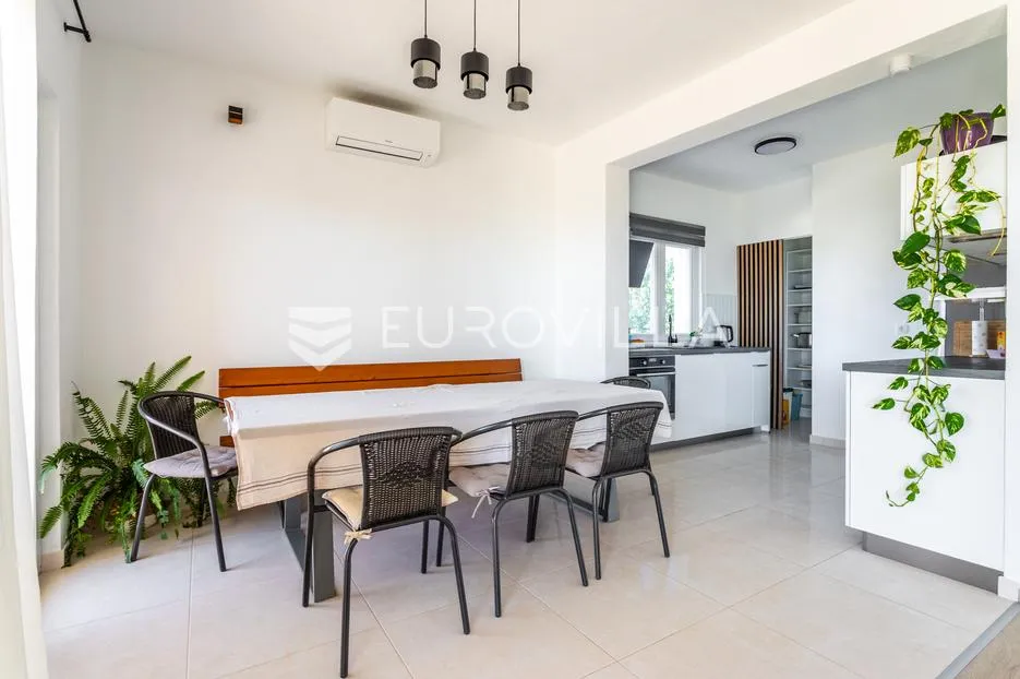 kaštel novi, rudine, trosoban stan površine 112 m² s pogledom na more - slika 6
