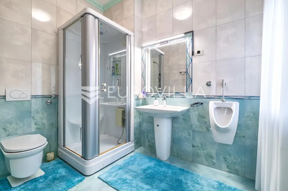 sveta nedjelja, centar prekrasna samostojeća kuća 335 m² na parceli 763 m² - slika 9