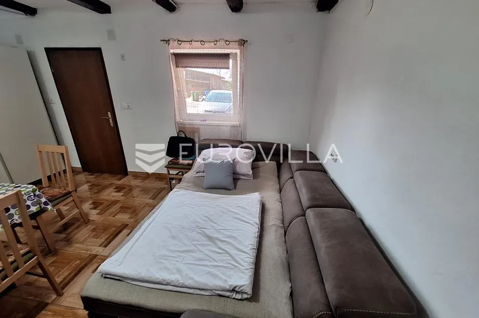 karlovac, zadobarje, apartman 25 m², novouređen s terasom - slika 4