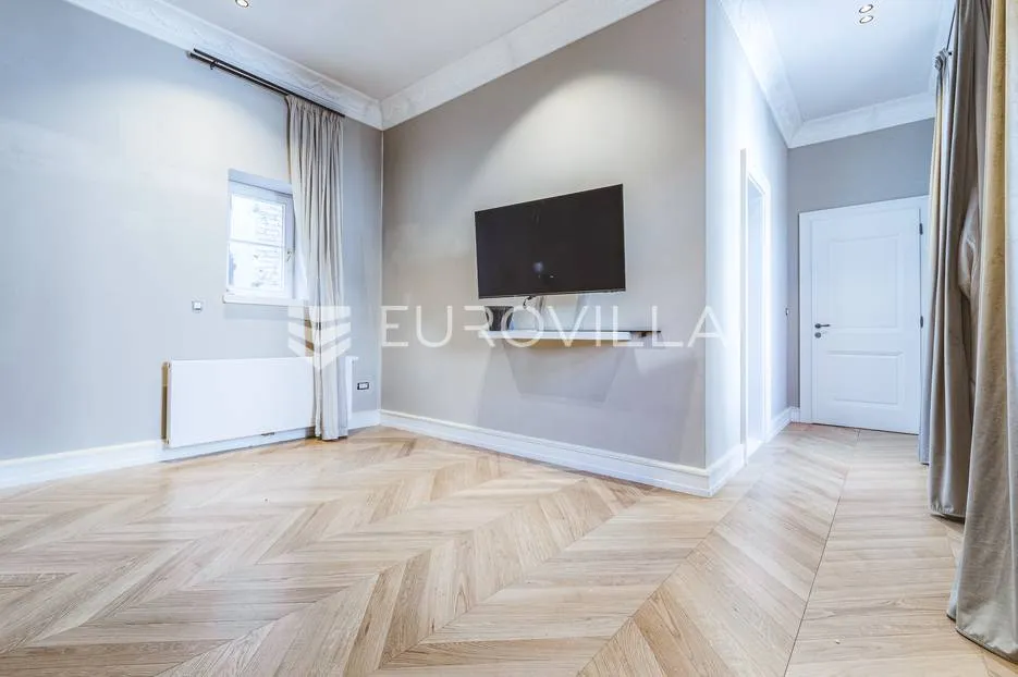 zagreb, zrinjevac luksuzan namješten četverosoban stan 170 m² - slika 11