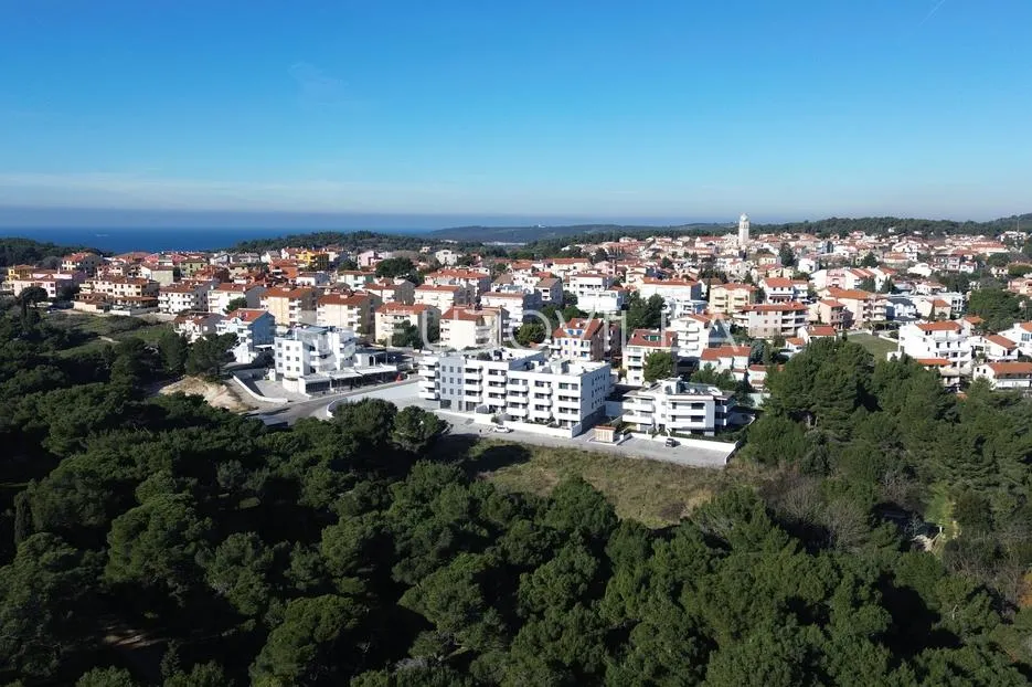 istra, premantura – građevinsko zemljište u t2 zoni 300m od mora, idealno za projekte - slika 3