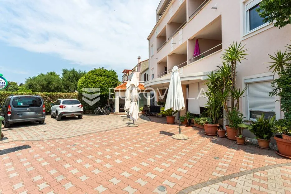 novalja, kuća s 10 apartmana blizu centra s pogledom na more - slika 48