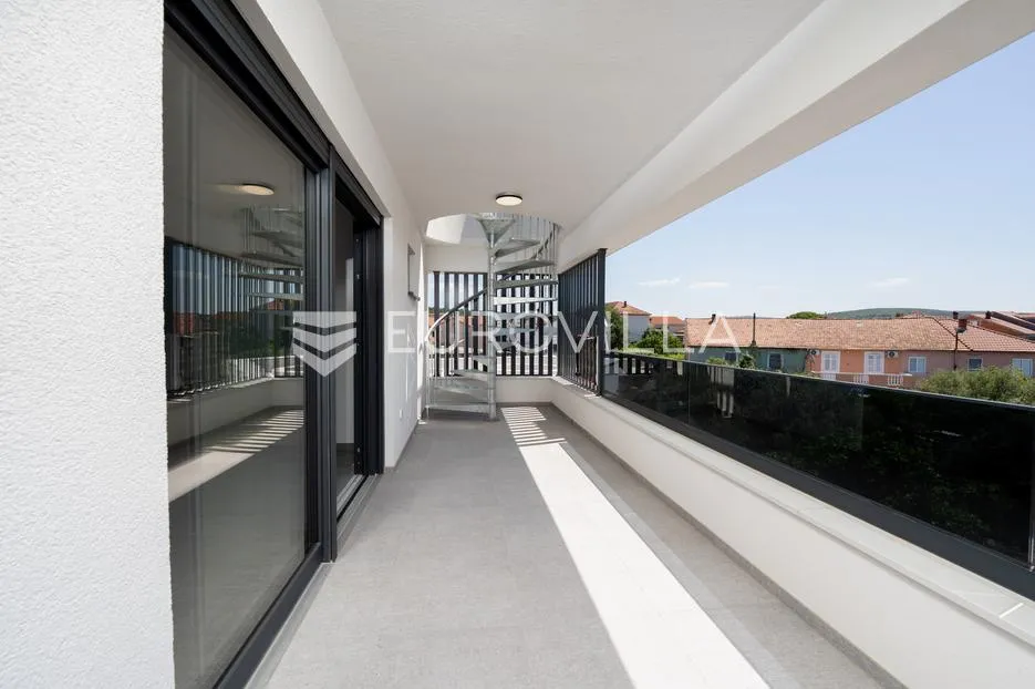 zadar, sukošan, luksuzni penthouse s pogledom na more - slika 11