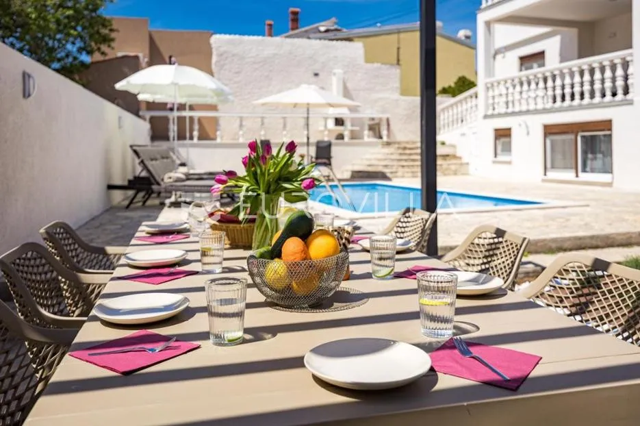 medulin, istra, luksuzna samostojeća vila 205 m² s bazenom i pogledom na more - slika 33