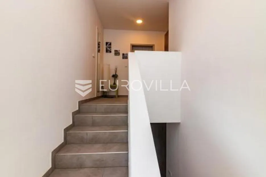 zadar, suhovare, moderna vila na mirnoj lokaciji - slika 24