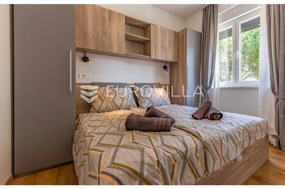 pula, valdebek - prekrasna moderna dvojna kuća, nkp 76.87 m2 - slika 10