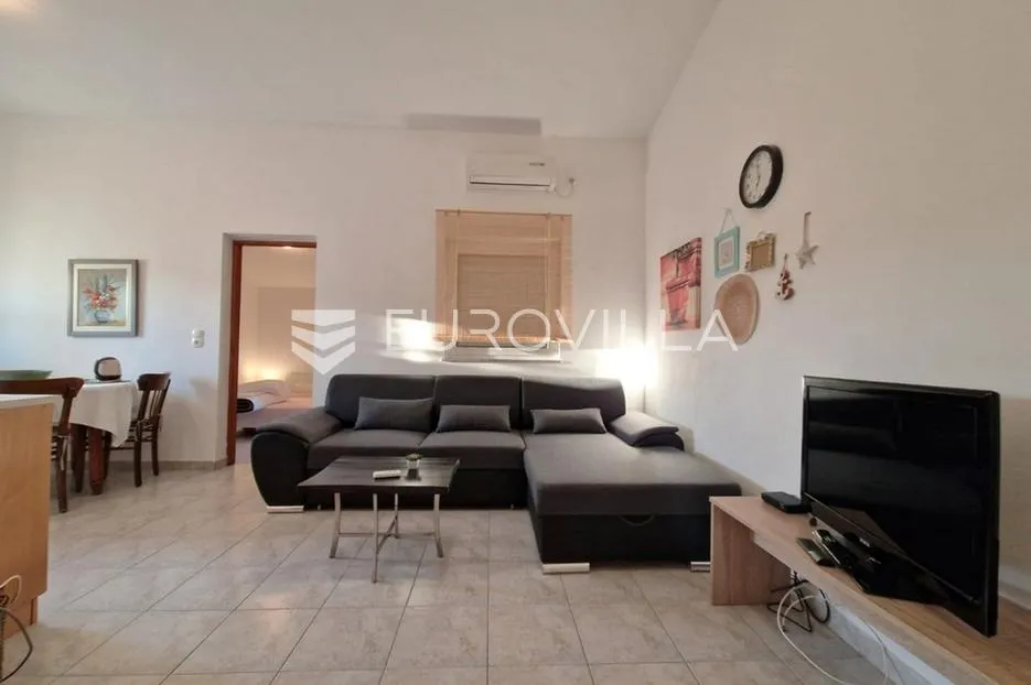 vir, 100m od mora, kuća s 4 apartmana i pogledom na more - slika 17