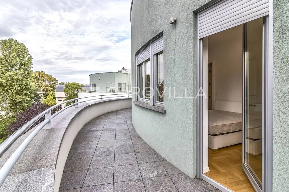 šalata, bijenička, luksuzan četverosoban penthouse - slika 13