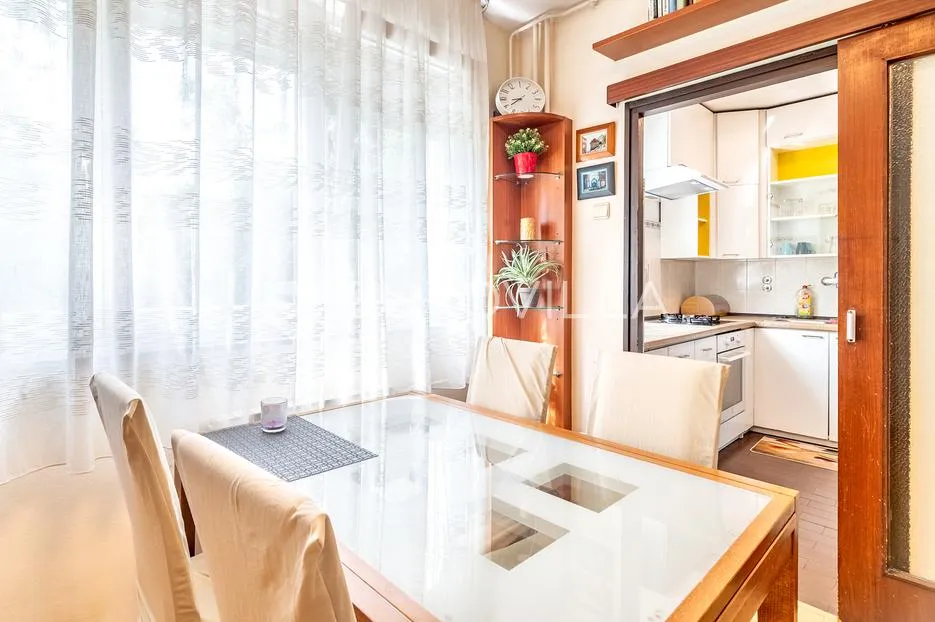 zagreb, dugave, trosoban stan 60 m² s loggiom - slika 3