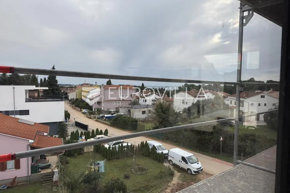 istra, rovinj, ekskluzivan penthouse s tri spavaće sobe s pogledom na more i garažom nkp 144m2 - slika 32