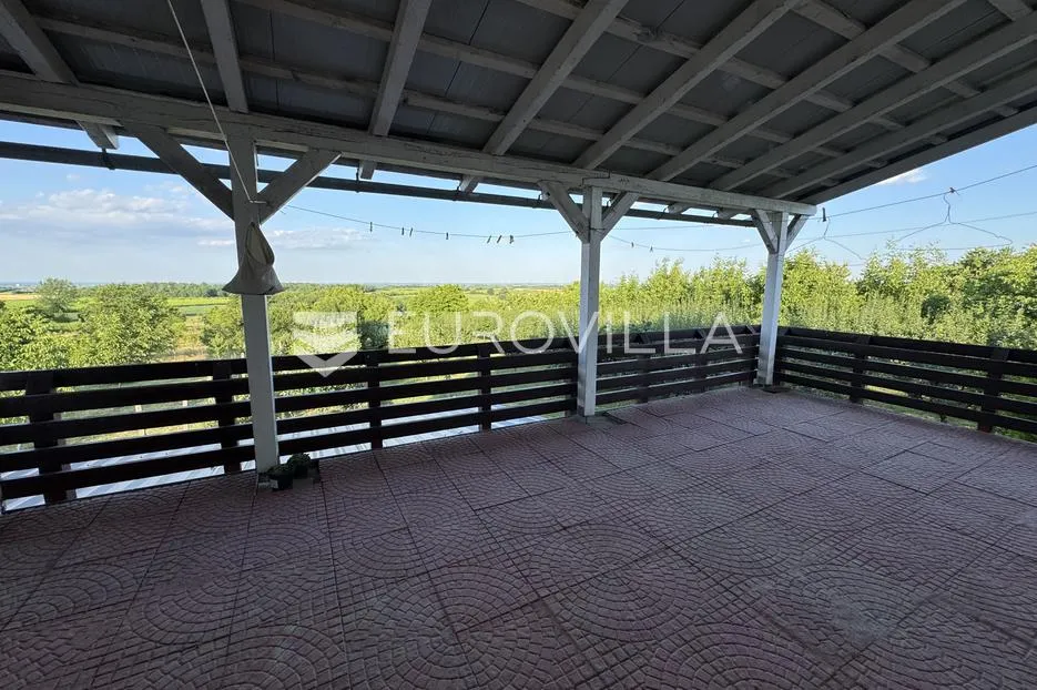 mandićevac, prekrasna katnica 150 m2 na zemljištu od 2854 m2 - slika 2