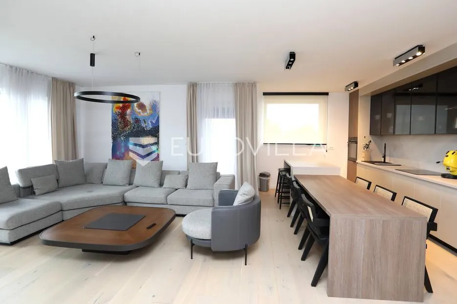 istra, pula, luksuzni penthaus 162 m² s pogledom more na top lokaciji - slika 5