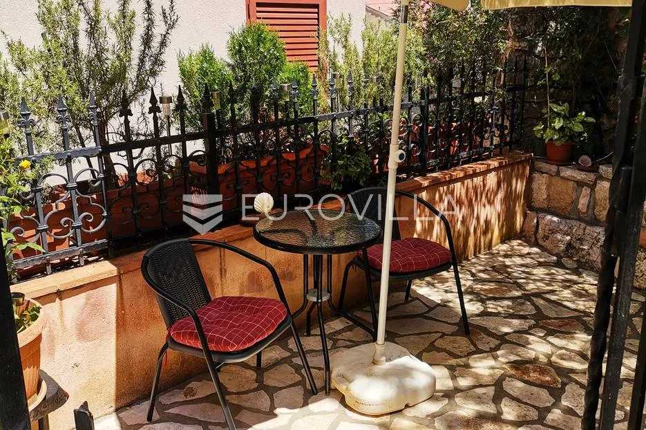 istra, rovinj, kuća s dva apartmana i vrtom 232 m2 u centru rovinja - slika 13