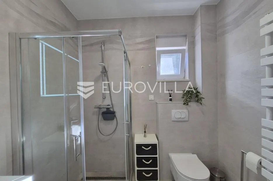 vir, prizemni apartman s 2 spavaće sobe, 40 m od mora, top lokacija - slika 20