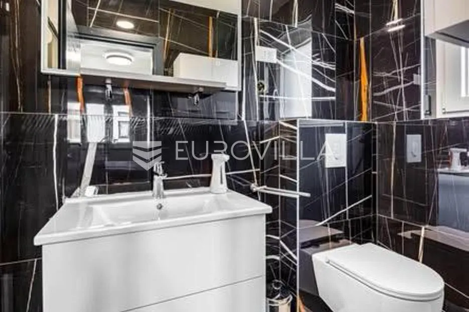 istra, poreč, moderni trosobni stan u novogradnji, prostrana terasa, jacuzzi, 2. kat, 80.27 m² - slika 6