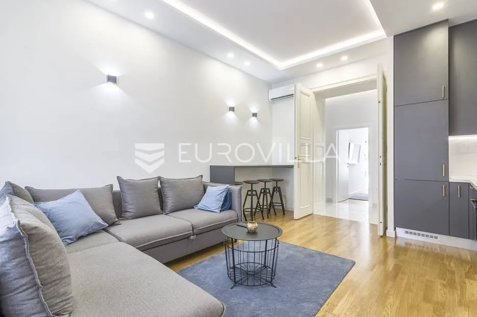 Zagreb, centar, Gundulićeva ulica, moderan trosoban stan 63 m²