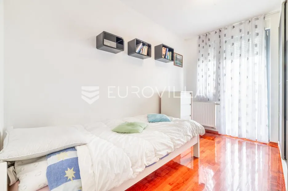 sesvete, kašinska, trosoban stan sa vrtom, prizemlje 66 m² - slika 6