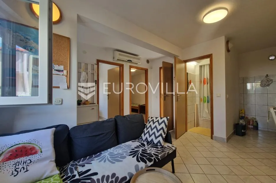 vir, samostojeća katnica s dva apartmana - slika 10
