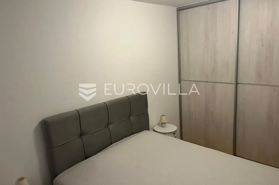 istra, pula, renovirana i namještena kuća nedaleko pulske arene, 93 m², dvorište 63 m² - slika 12