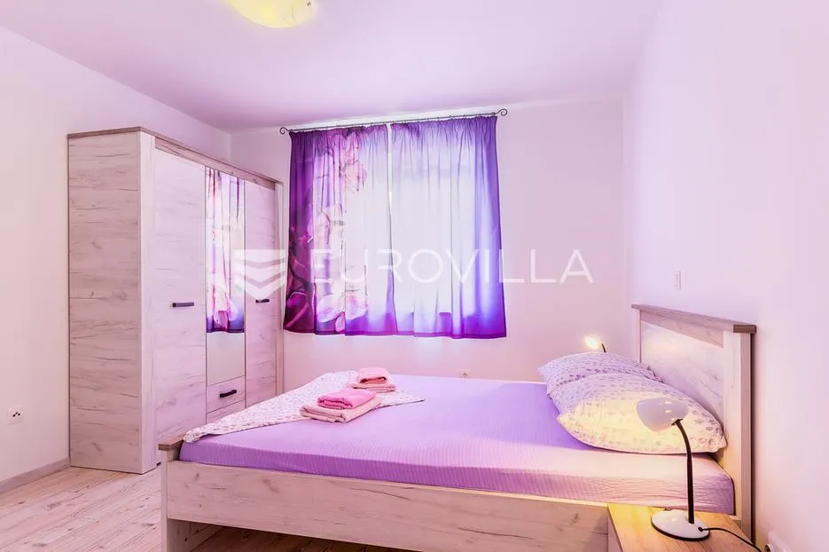 istra, medulin, velika samostojeća kuća sa 7 apartmana 100 m od mora - slika 20