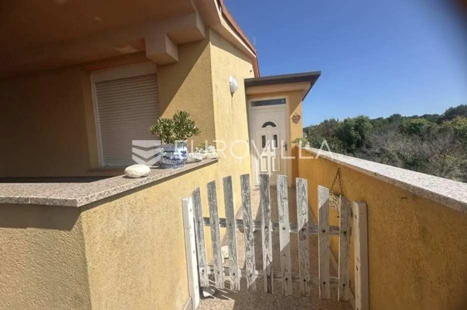 istra, ližnjan, šarmantan dvosobni stan nkp 48 m2 s pogledom more - slika 2