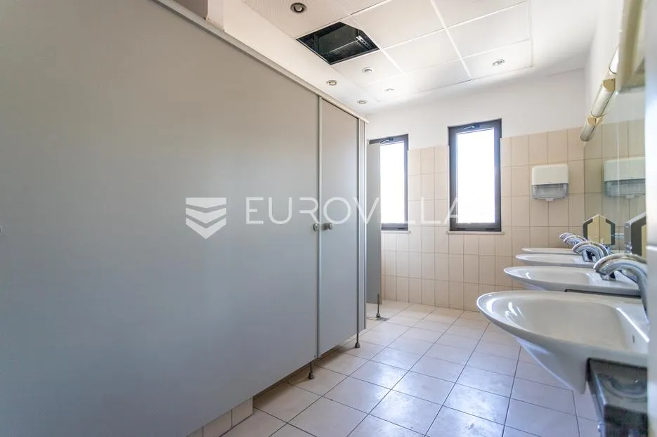 split, dračevac: moderna poslovna zgrada na vrhunskoj lokaciji za vaš uspjeh - slika 26