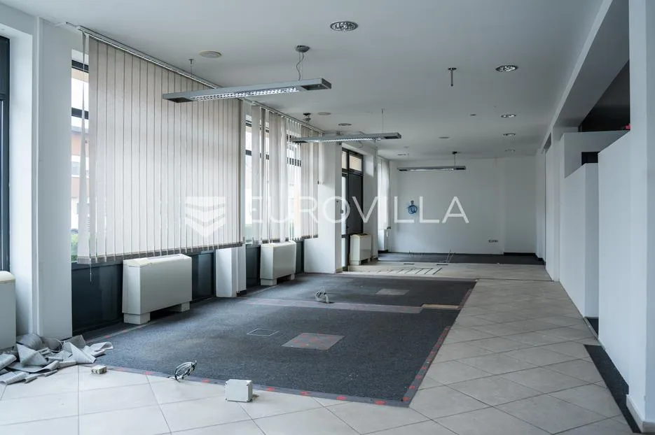 vinkovci, centar, atraktivan poslovni prostor 168 m² na frekventnoj kutnoj lokaciji - slika 9