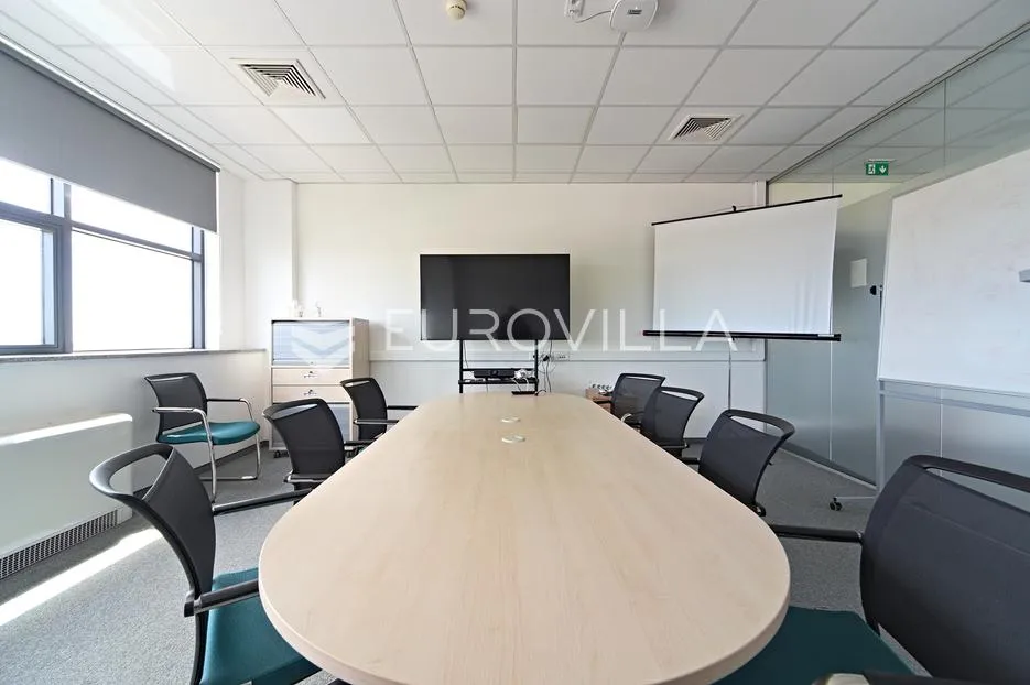 osijek, centar, uređen poslovni ured za najam, 374 m², novogradnja - slika 11