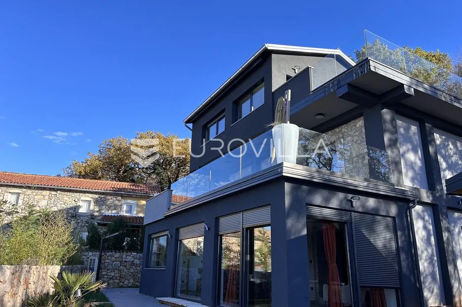 Otok Krk, Gostinjac, prekrasna luksuzna kuća neto korisne površine od 200 m² na zemljištu 700 m² - Dobrinj
