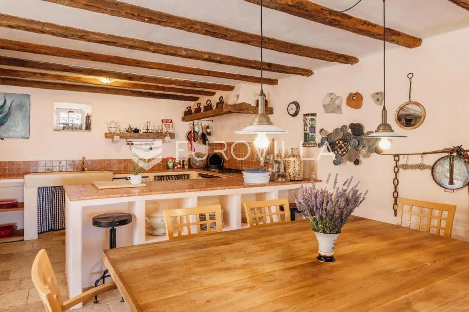 otok hvar, jedinstveno imanje na izuzetnoj lokaciji - slika 21