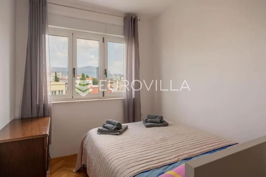 split, mažuranićevo šetalište, dvoetažan dvosoban stan - slika 5