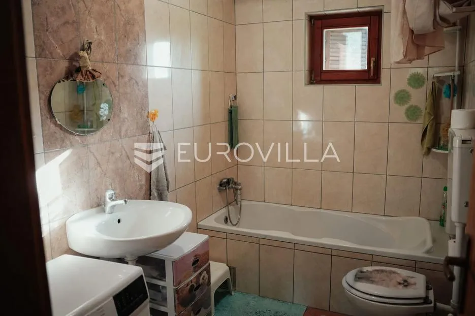 nuštar, prostrana obiteljska kuća 280 m², na zemljištu od 5684 m² - slika 16