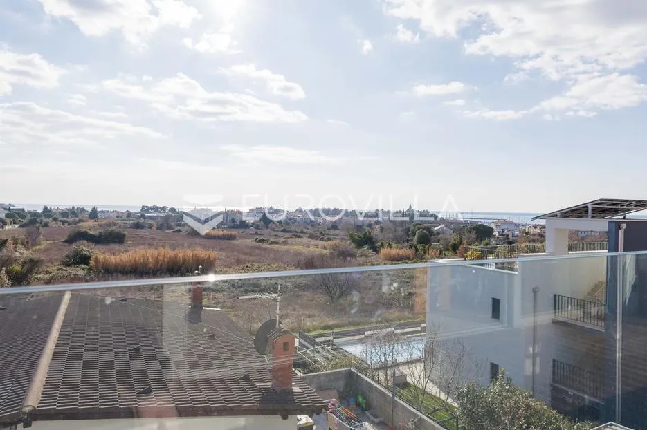 istra, novigrad, luksuzan penthouse 135 m², dvije spavaće sobe, pogled na more, parking - slika 27