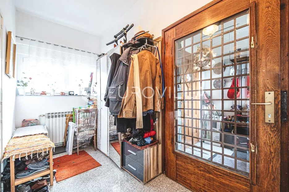 zagreb, pantovčak, prostrana obiteljska kuća 400 m² na parceli 735 m², prekrasan pogled - slika 10
