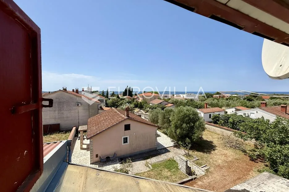 peroj, ekskluzivno, kuća sa tri stambene jedinice - slika 3