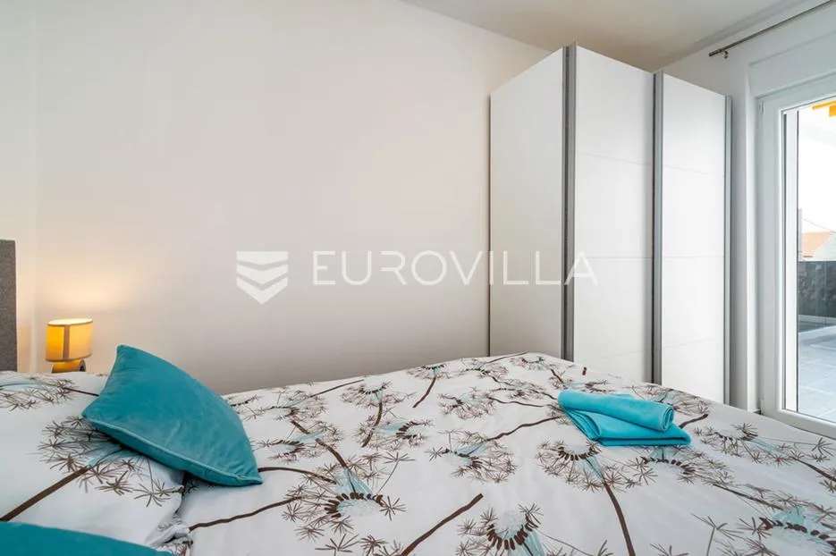 zadar, gornji karin, moderna kuća s bazenom i dva apartmana, 200 m od mora - slika 10