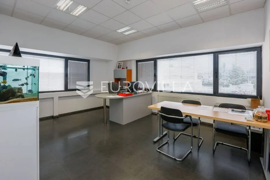 Dubrava, uredsko, skladišni prostor za zakup 479,50 m² - Donja Dubrava