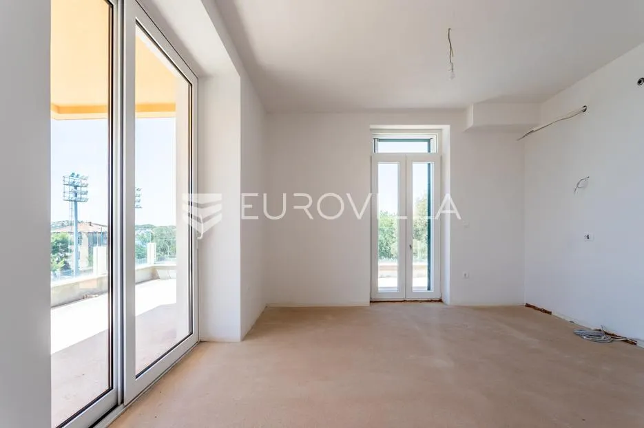 šibenik, plaža banj, prekrasan trosoban stan s pogledom na more, 128,30 m² - slika 4