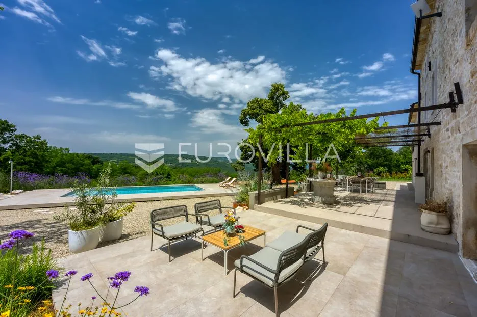 istra, labin, šumber, unikatna samostojeća villa na velikoj okućnici s pogledom - slika 3