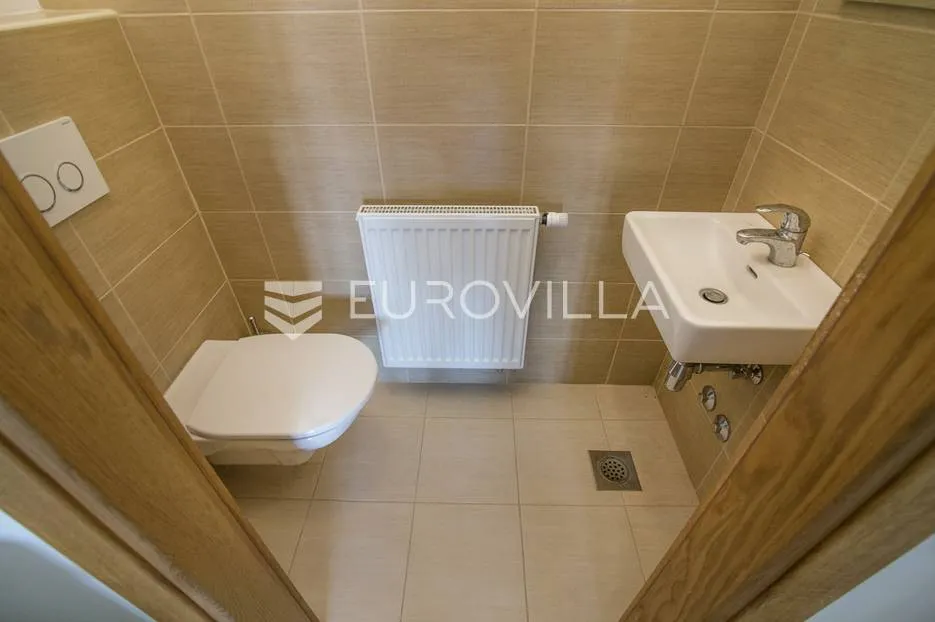 šestinski vrh, četverosoban stan 130 m², za najam - slika 15